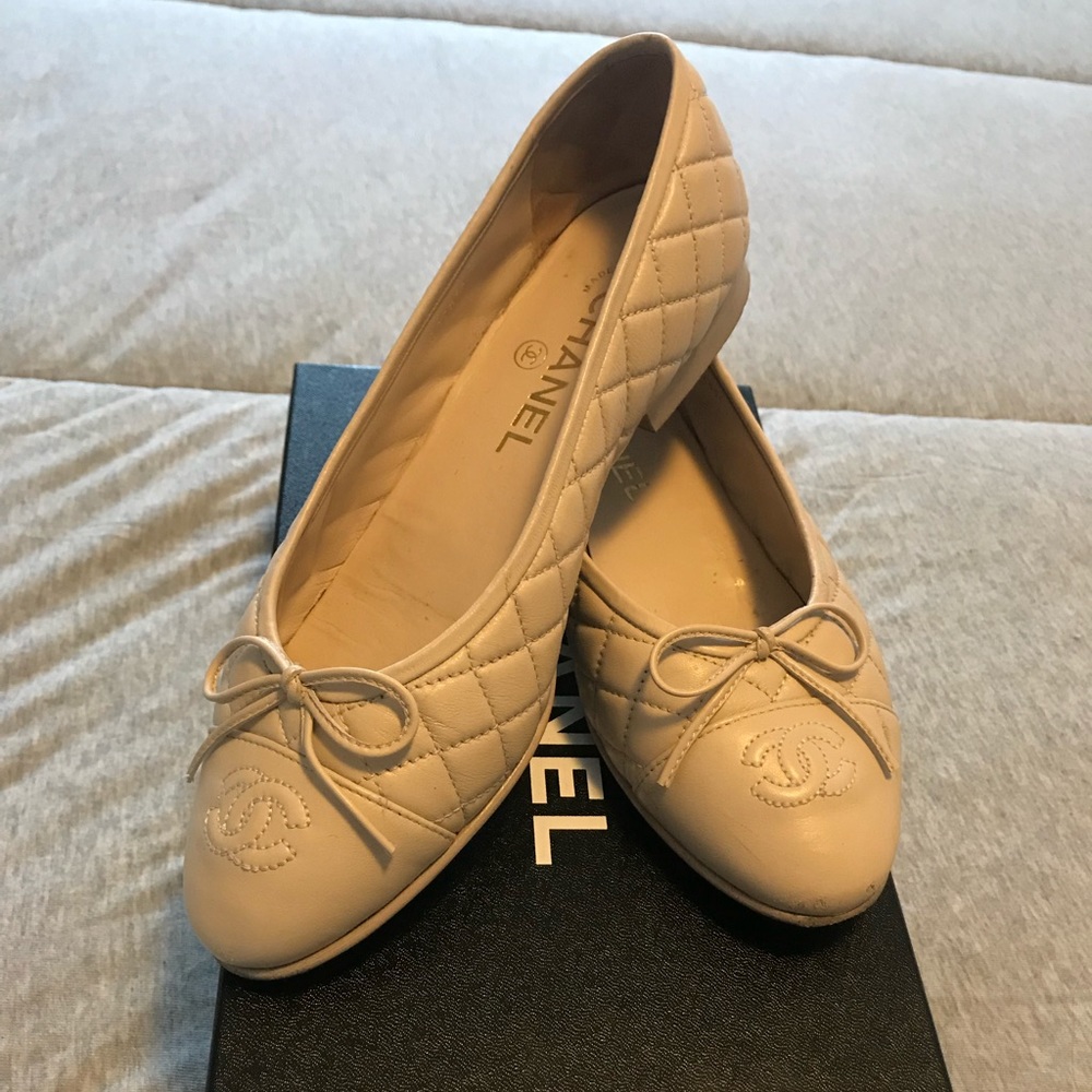 Chanel Lambskin ballerina flats 37 (US6.5-7)
